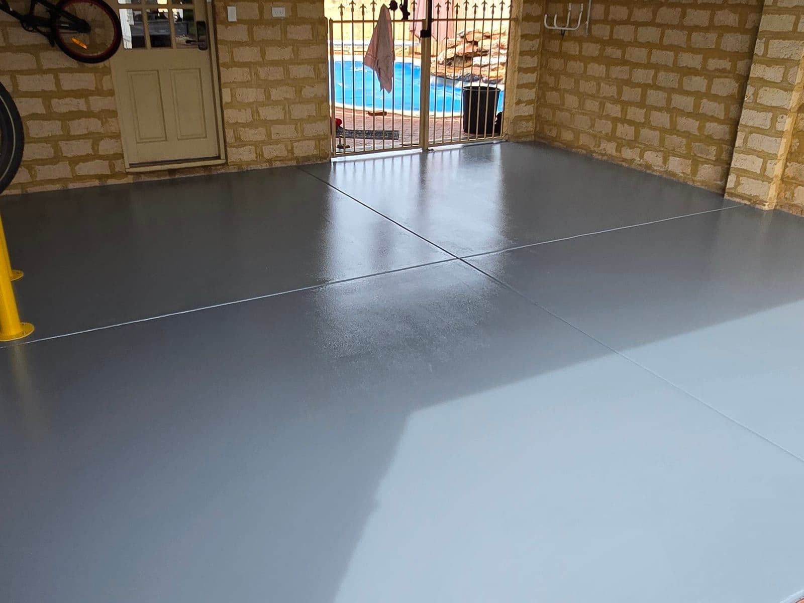 Flake epoxy floor in bright outdoor light